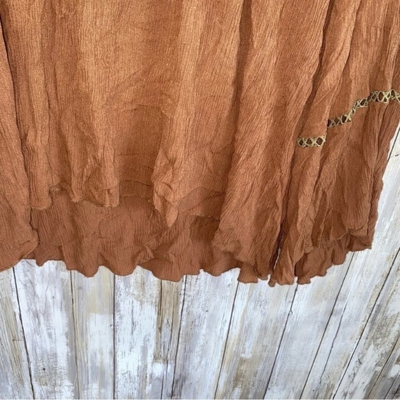 Jodifl Brown Wide Sleeve Blouse - Picture 2 of 6